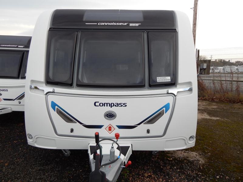 2019 Compass Connoisseur 866